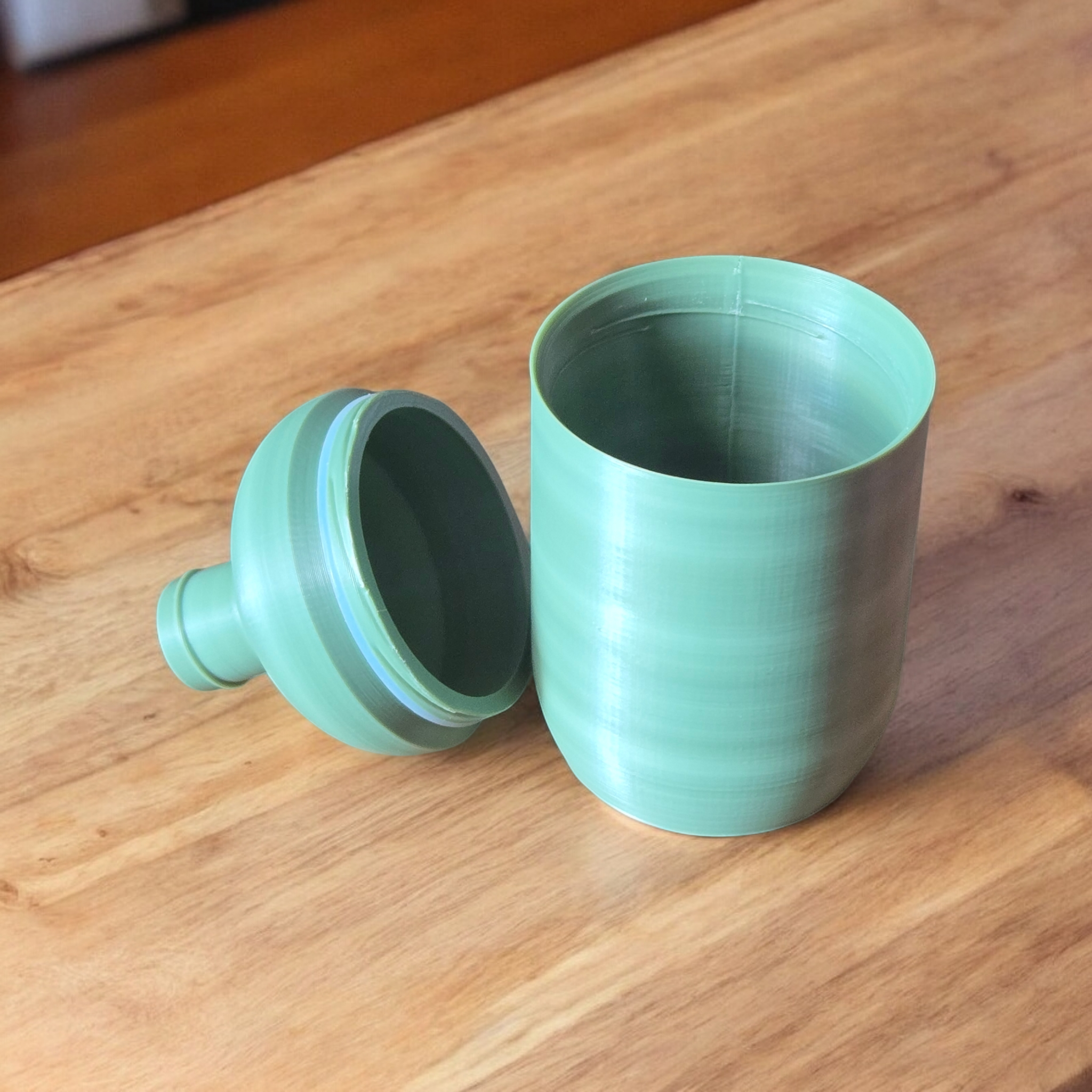 The Rogerie Easy-Wash Bottle - Orchard Leaf