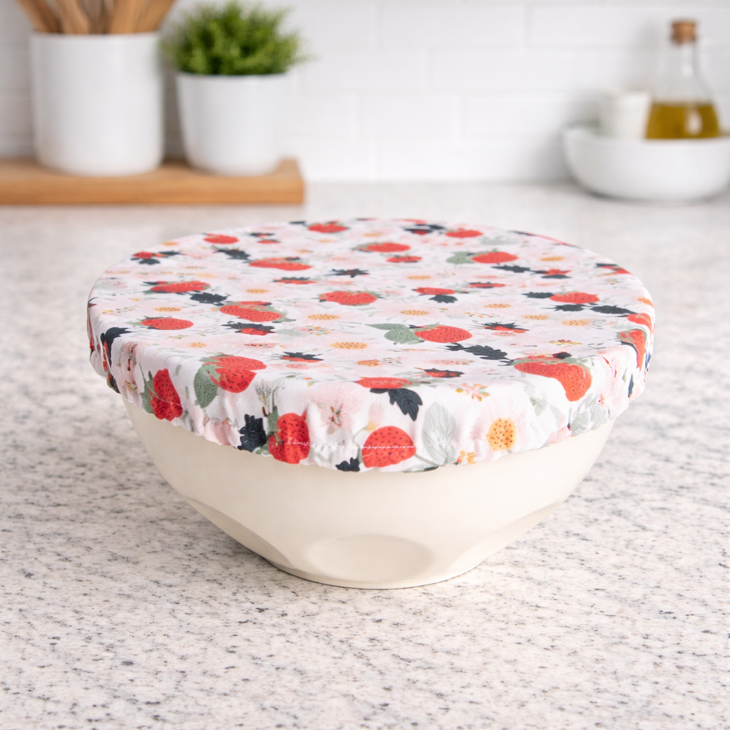 Colibri Bowl Cover XL Strawberry Patch