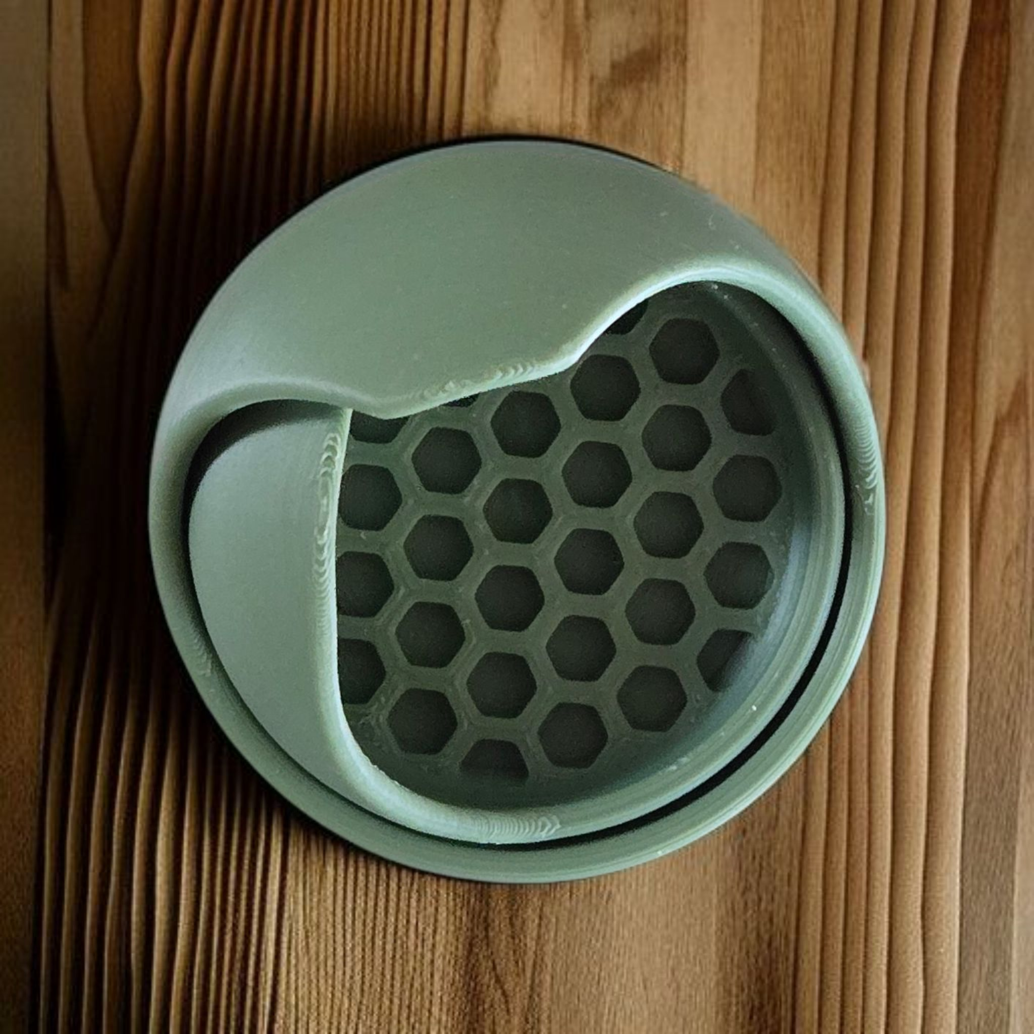 The Rogerie Shower Steamer Holder - Evergreen