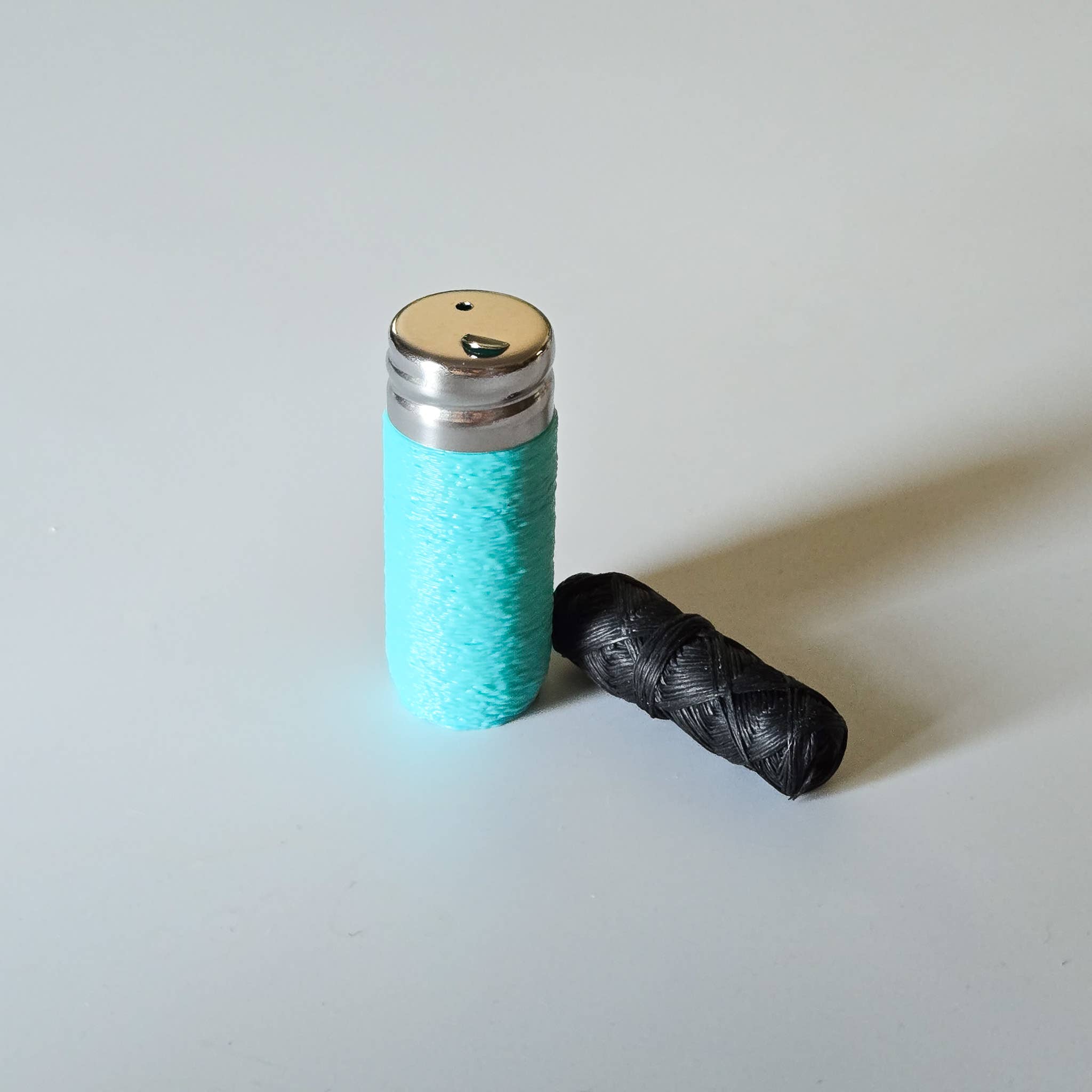 The Rogerie Refillable Floss Canister