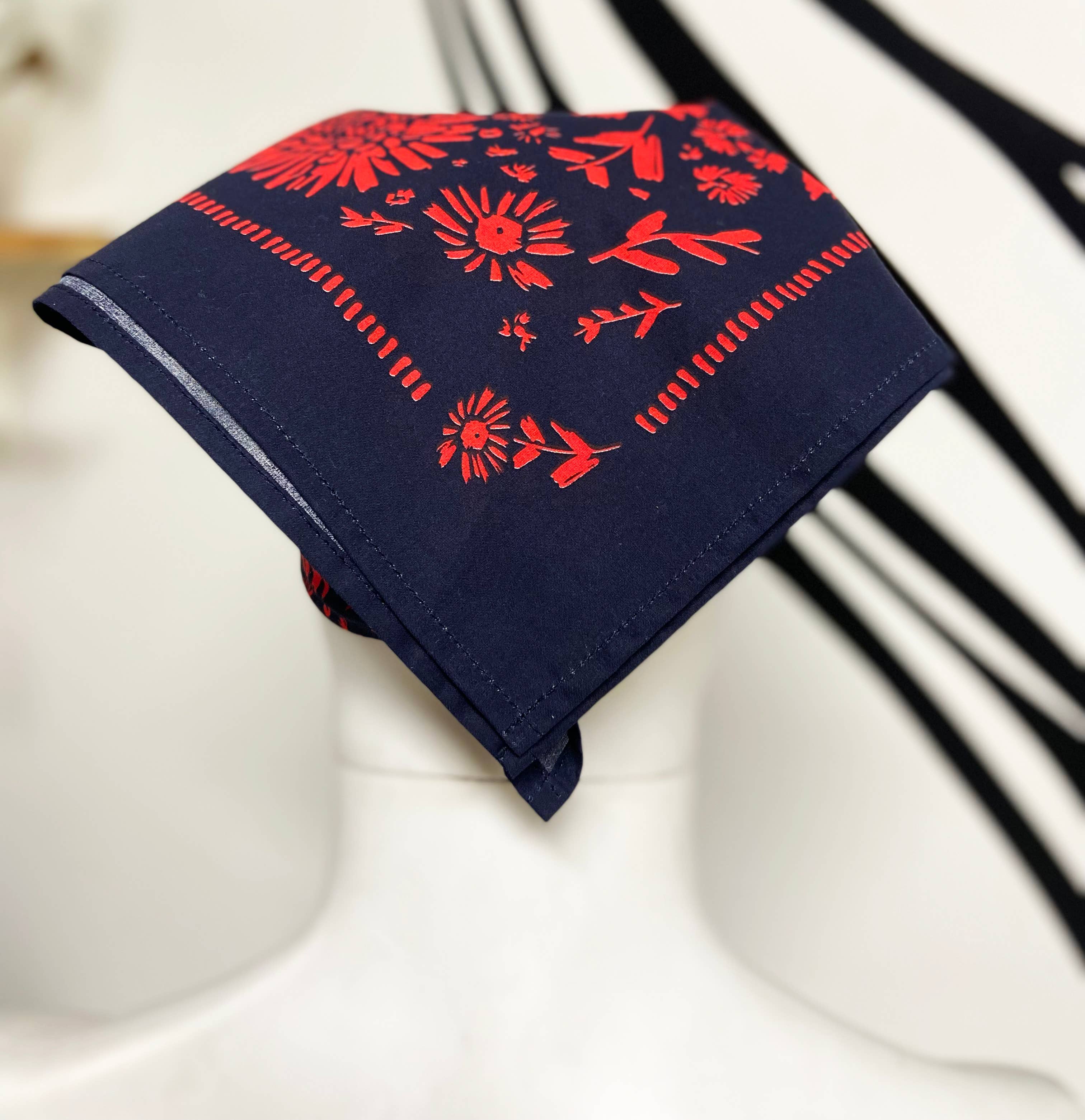 HAVYN Bandana Flower Red + Navy