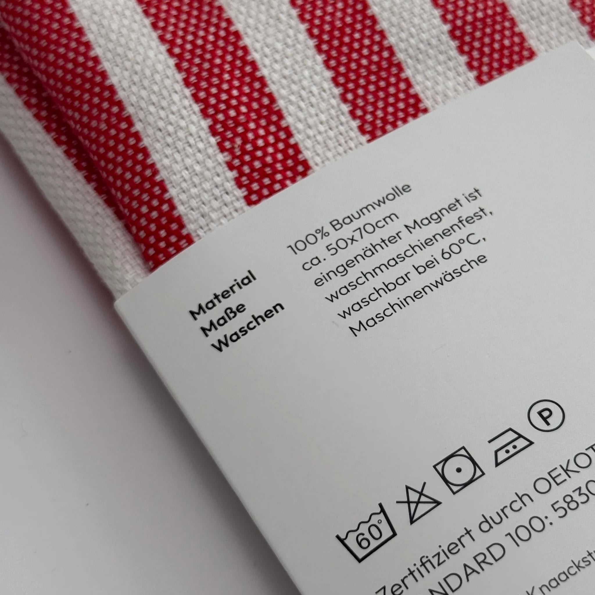 Magnetic Tea Towel - Berry