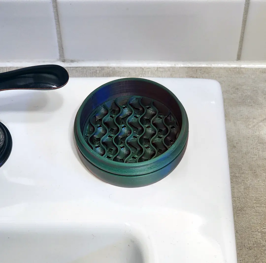 The Rogerie Round Soap Case Evergreen