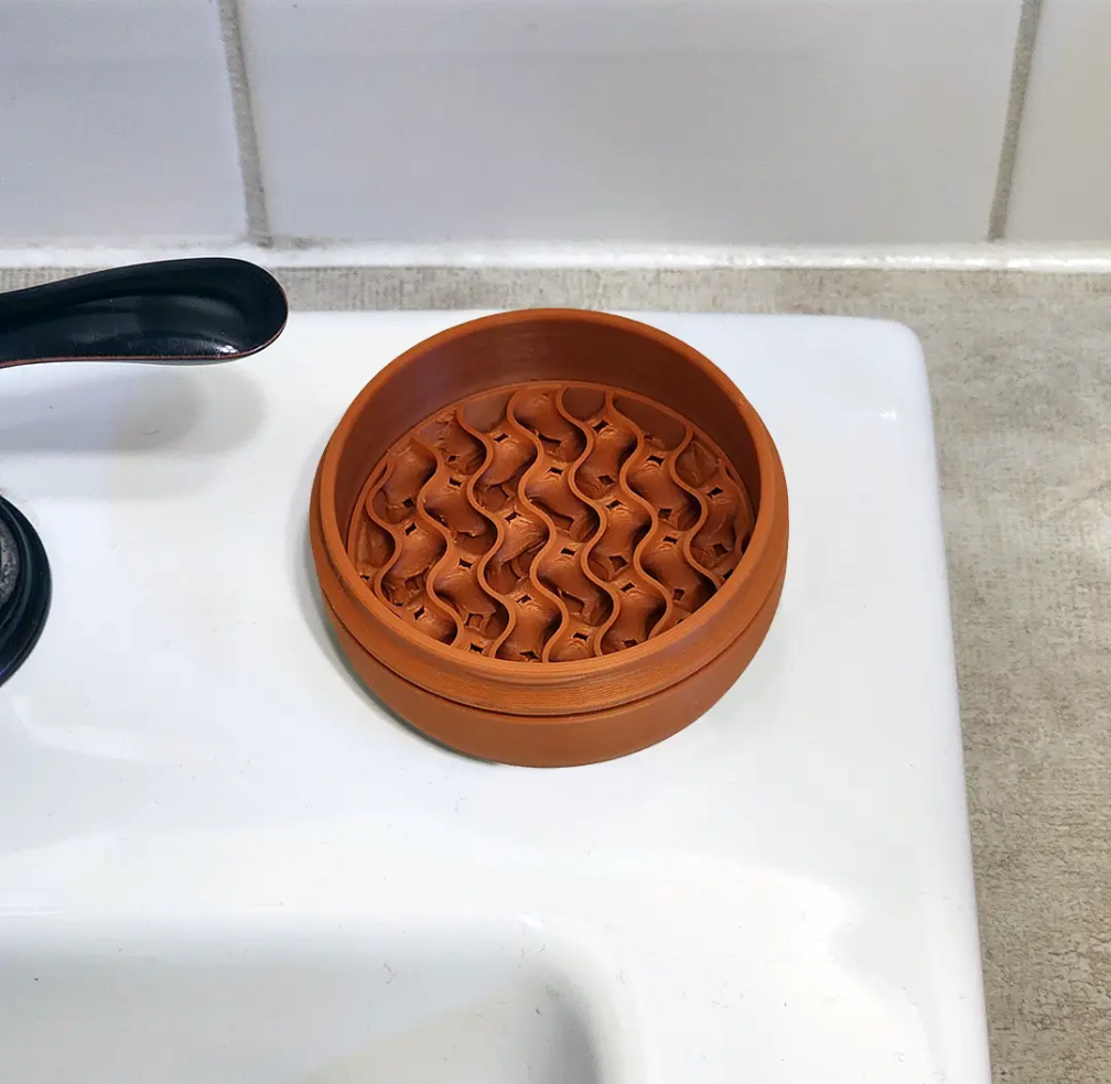 The Rogerie Round Soap Case Redwood