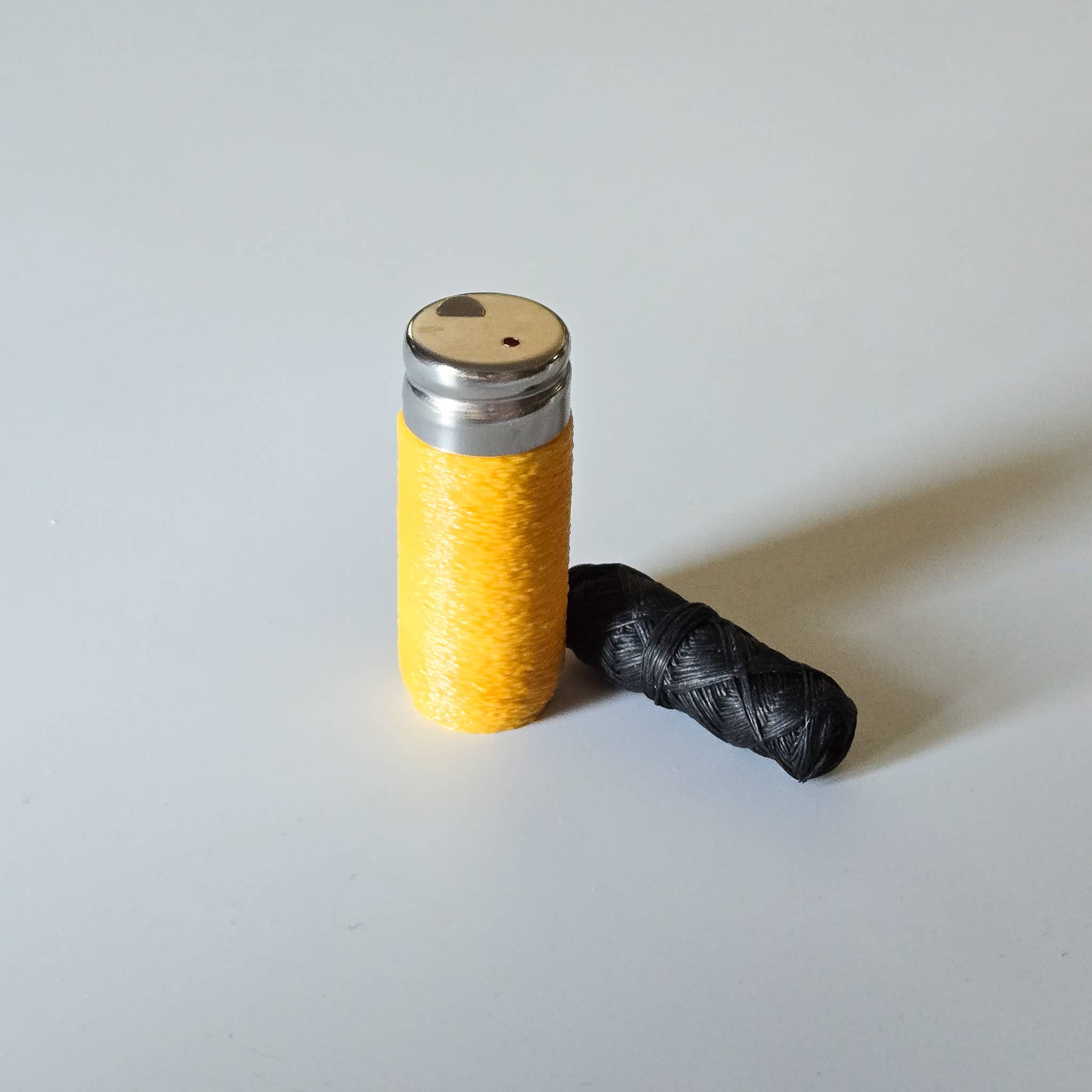 The Rogerie Refillable Floss Canister