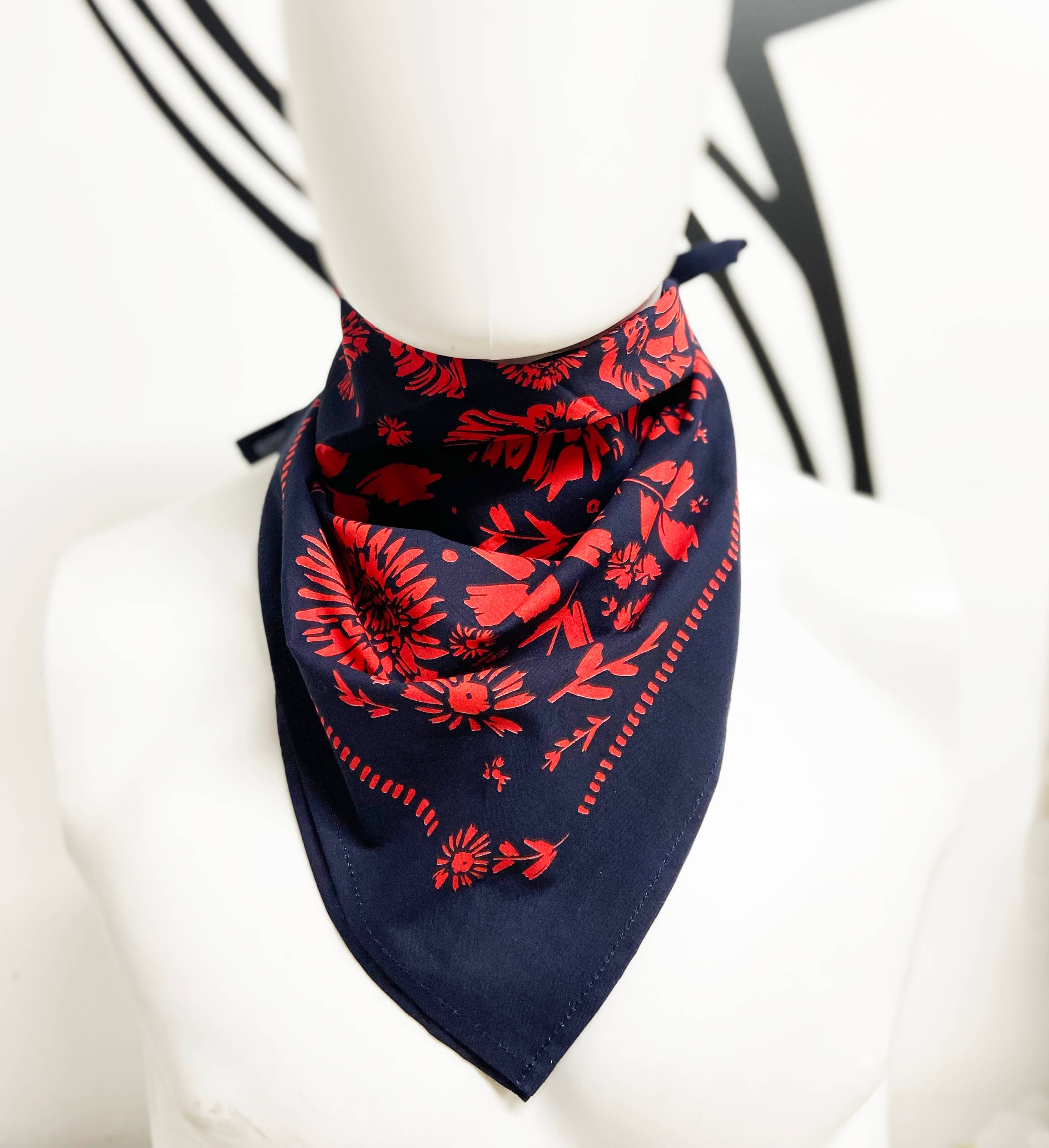 HAVYN Bandana Flower Red + Navy