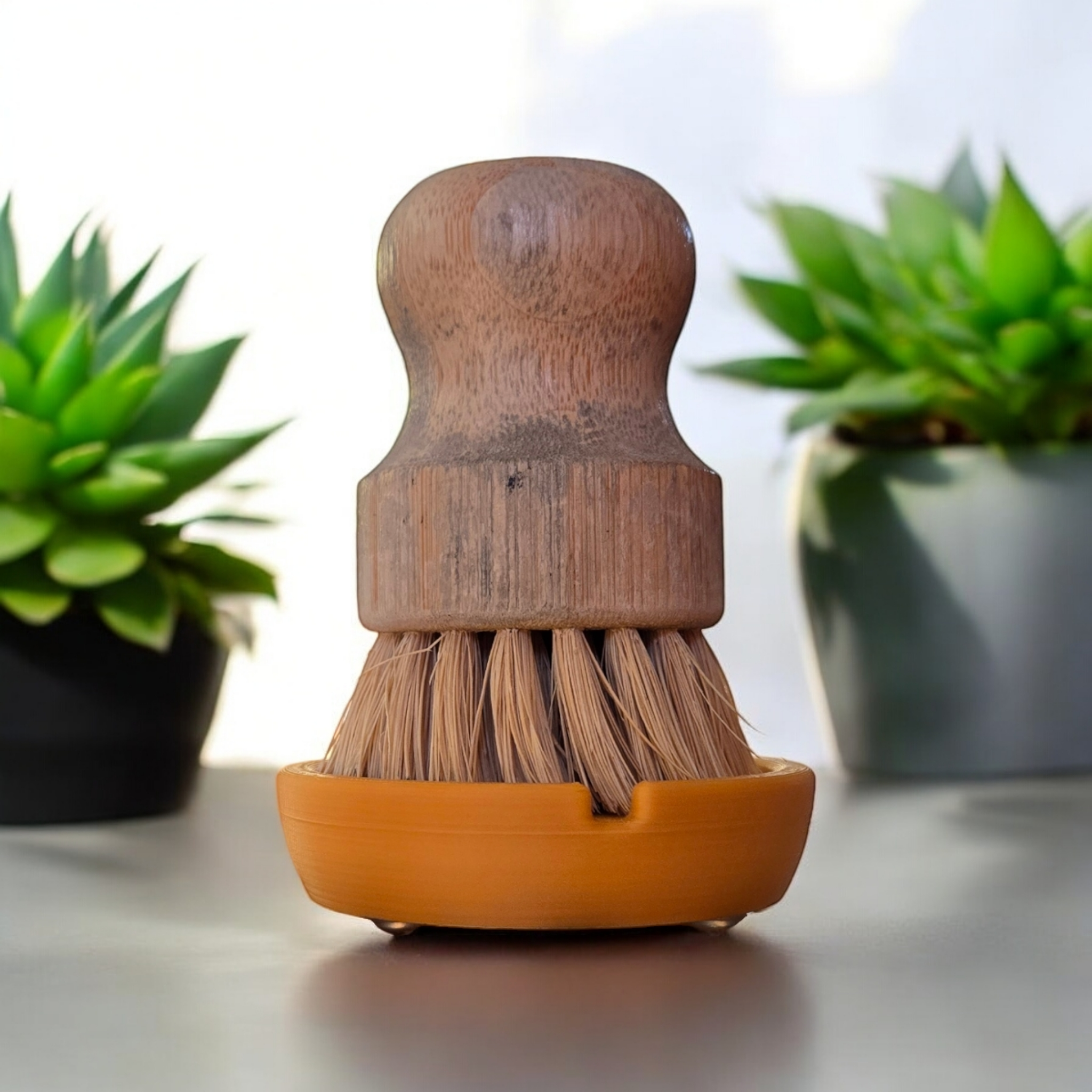 The Rogerie Dish Brush Holder Desert Grass