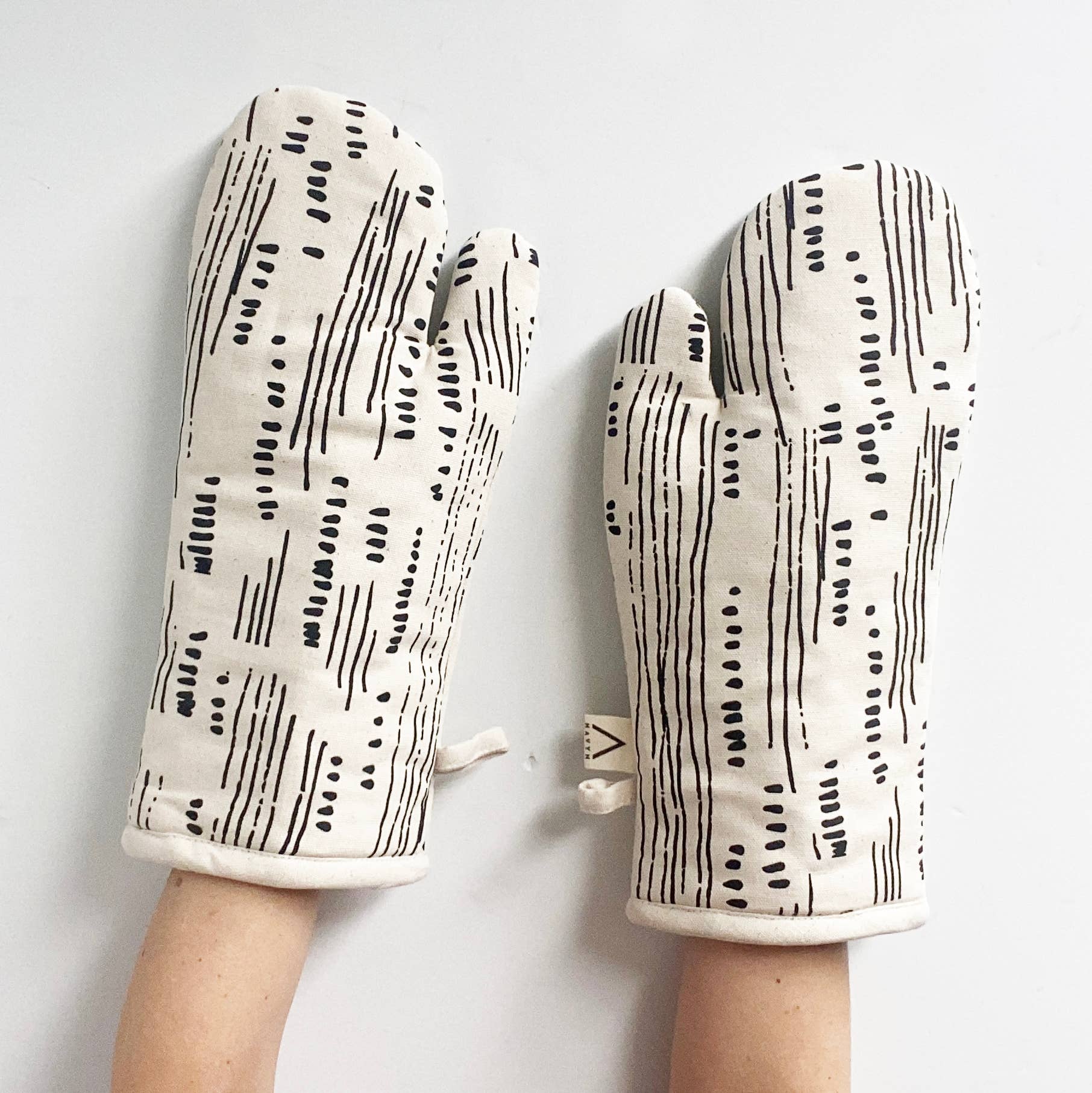 Cotton Oven Mitts Dots + Lines