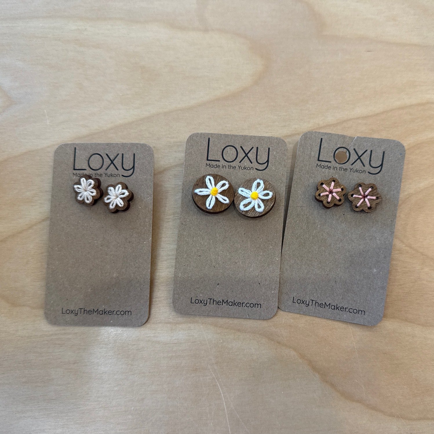 Loxy - Embroidered Studs