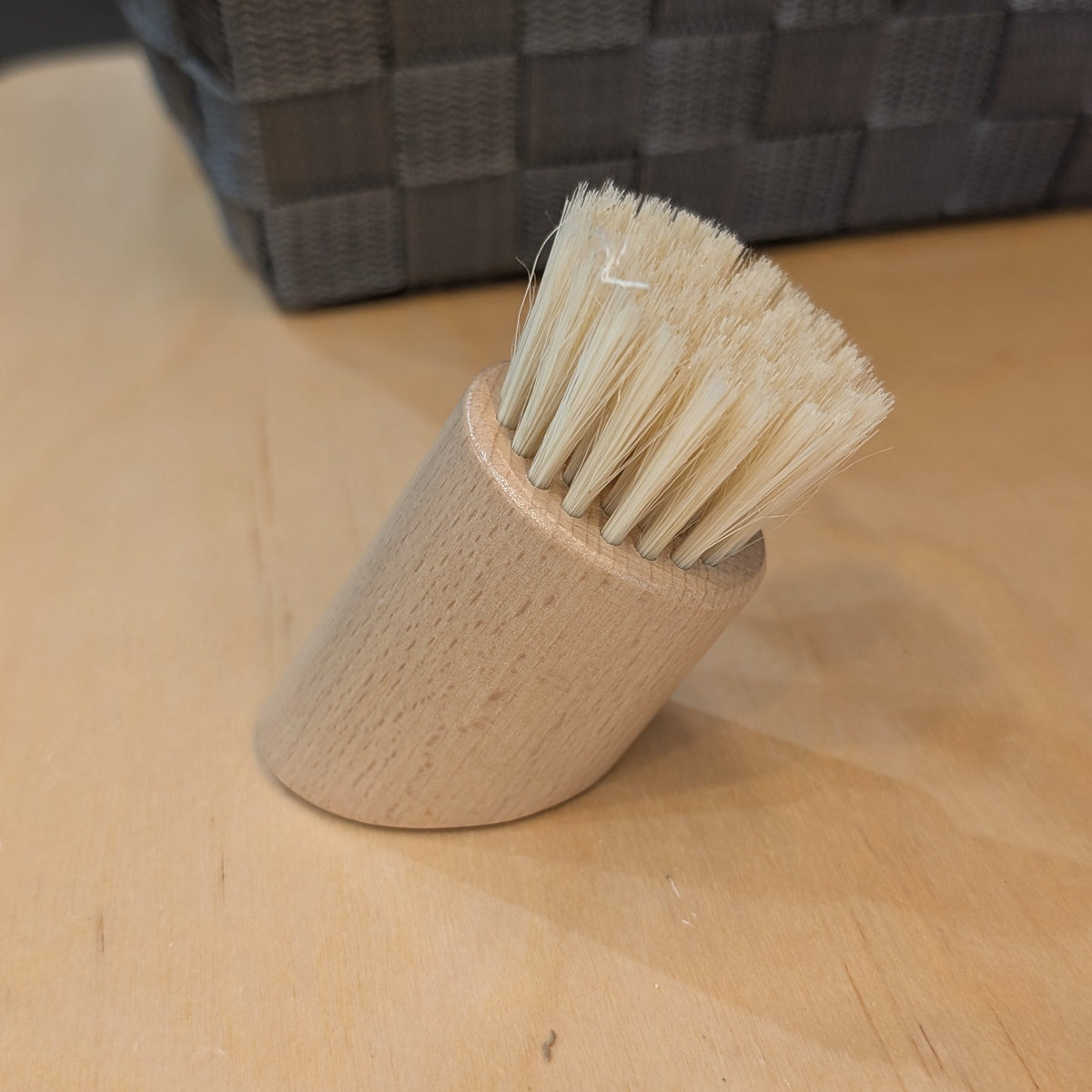Facial Dry Brush Angled