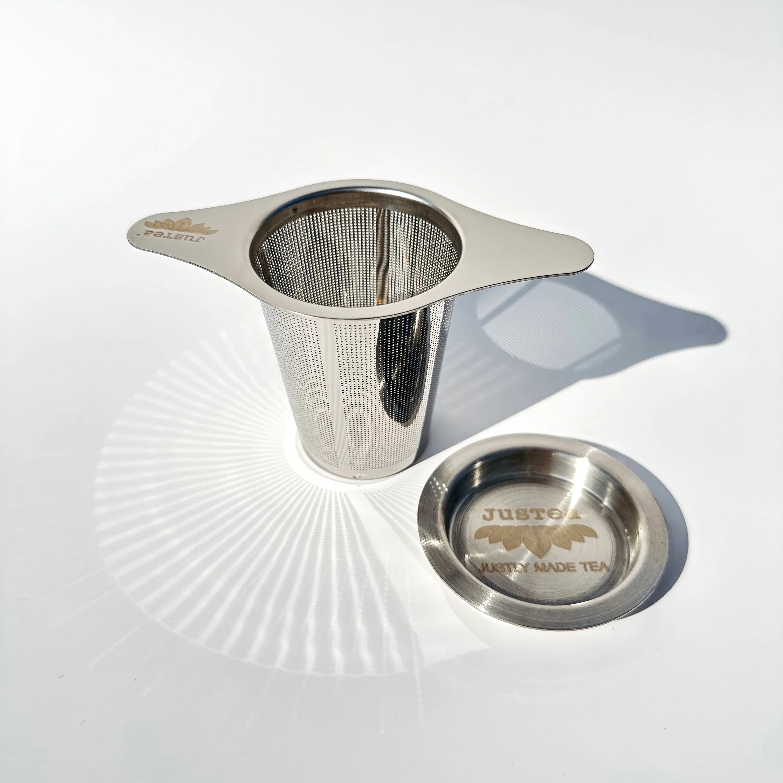 Tea Infuser with Dual-Use Coaster Lid